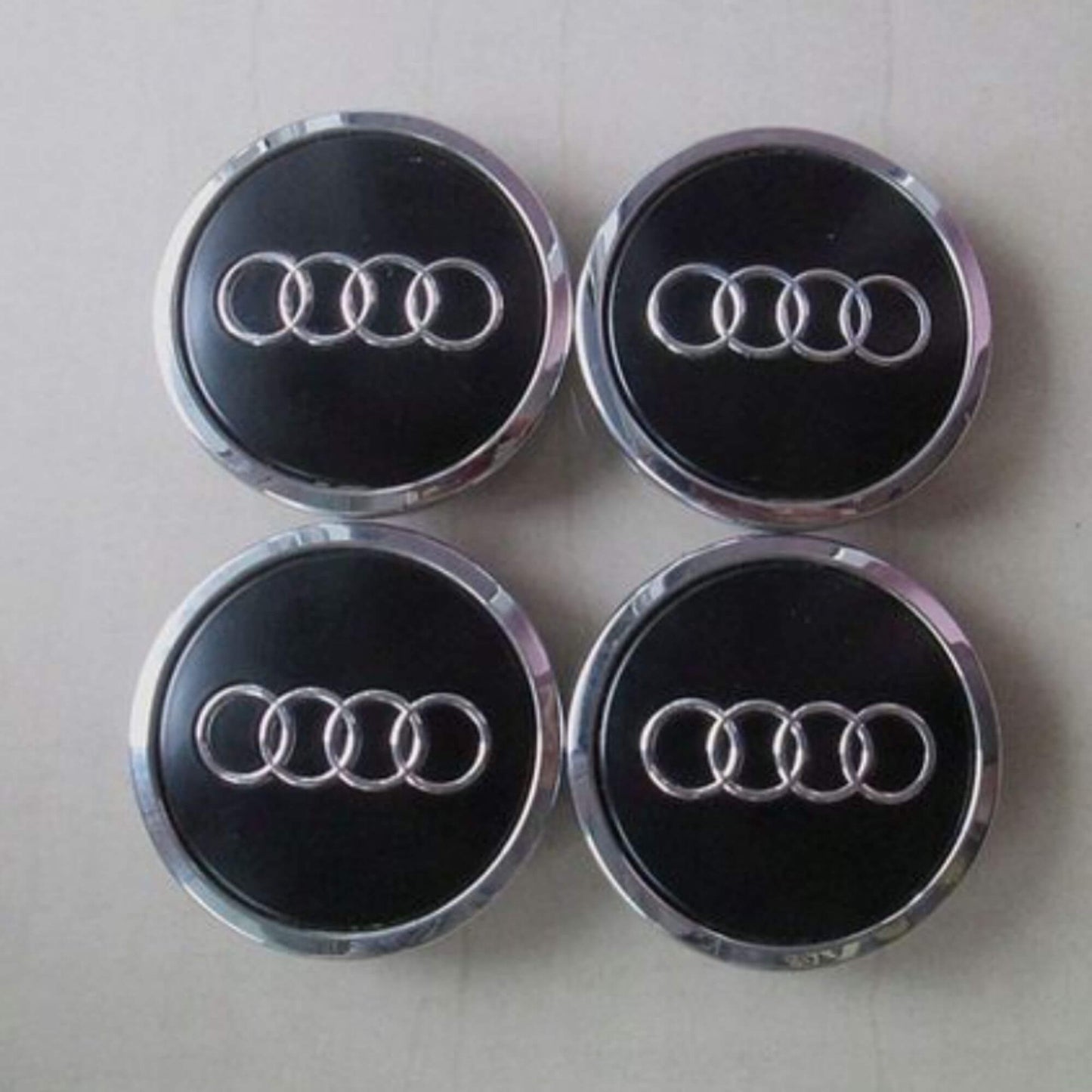 Audi alufelni közép kupak szett – Fekete / Króm (4B0 601 170A, 69 mm)