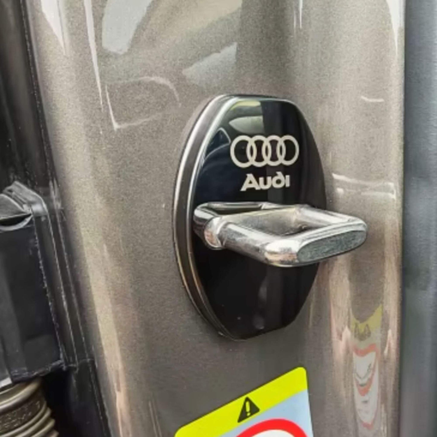 Audi -hoz ajtó "kampó" dísz, kupak