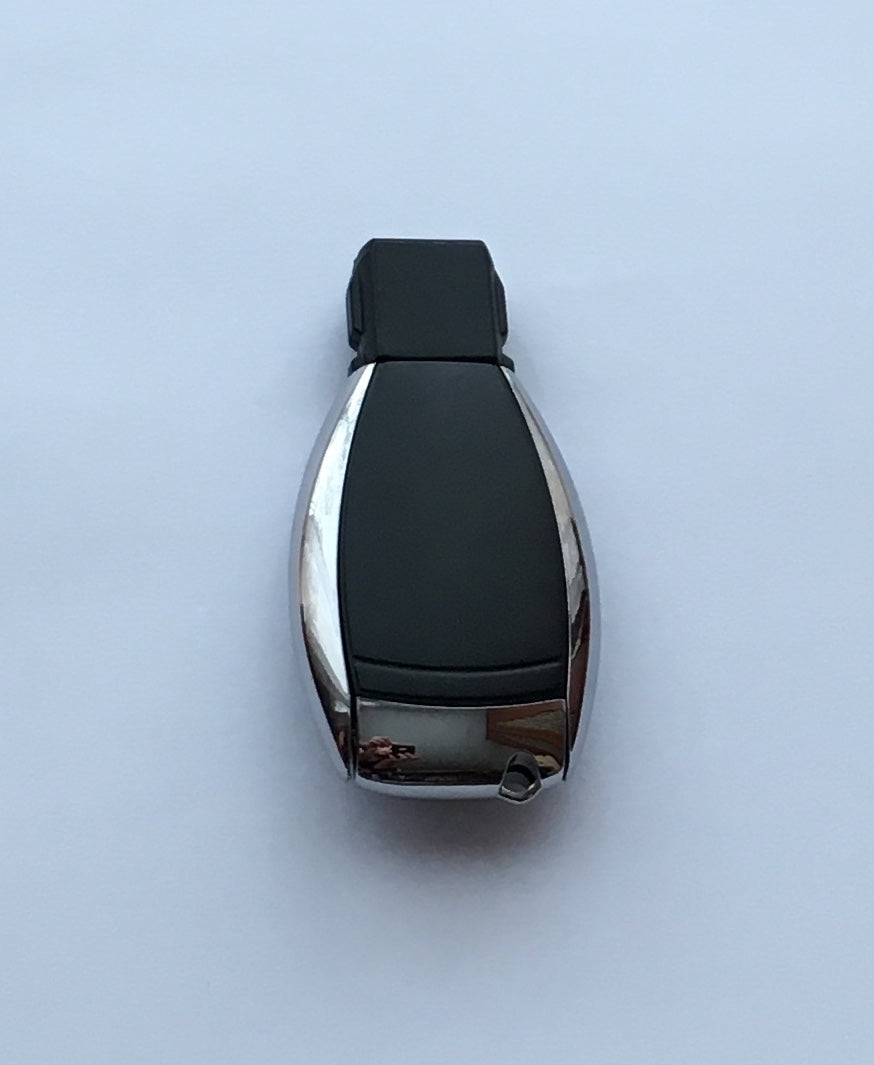 Mercedes -es 32GB USB stick - pendrive