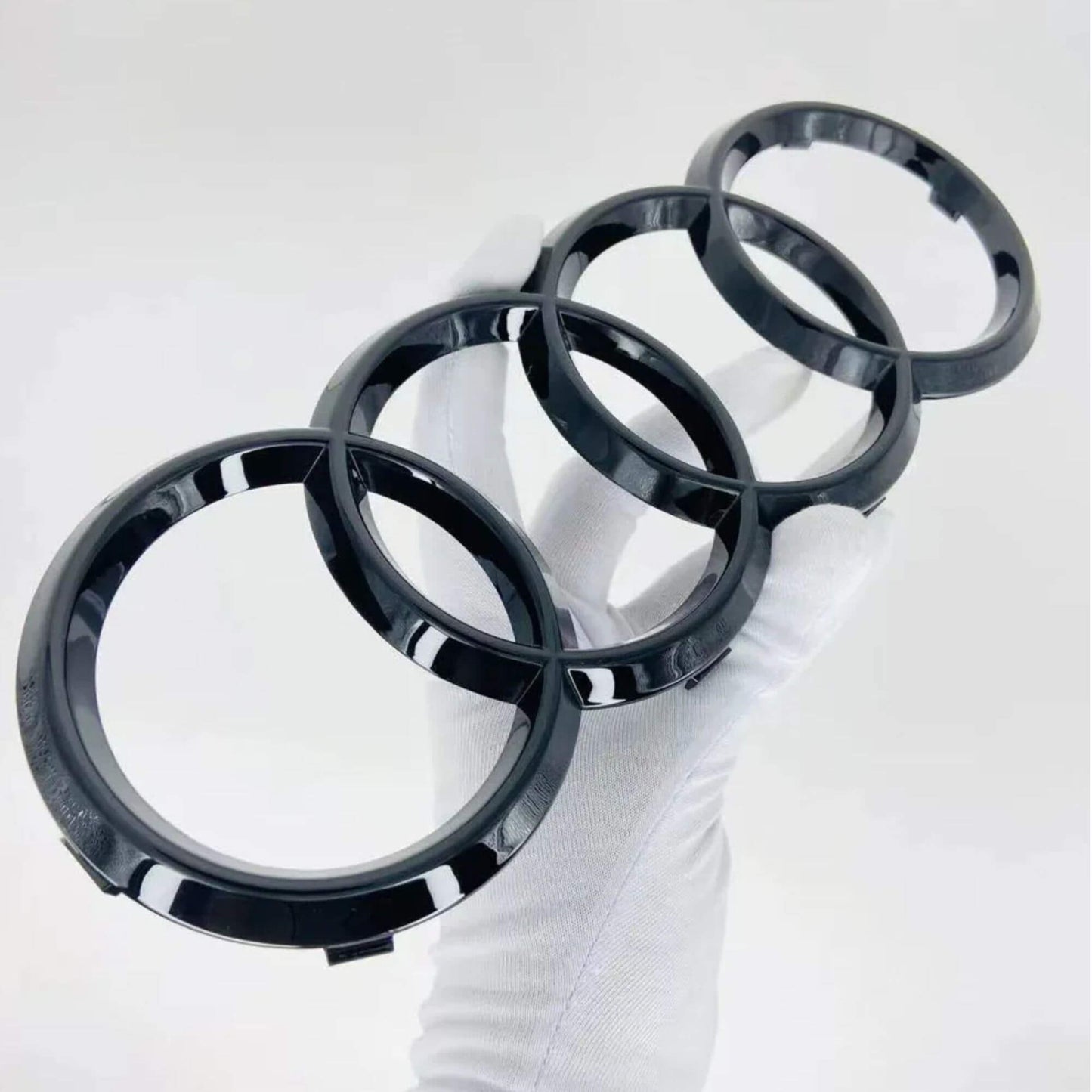 Audi első hűtőrács logó – Fényes fekete, 273 mm (Grill Rács Embléma)