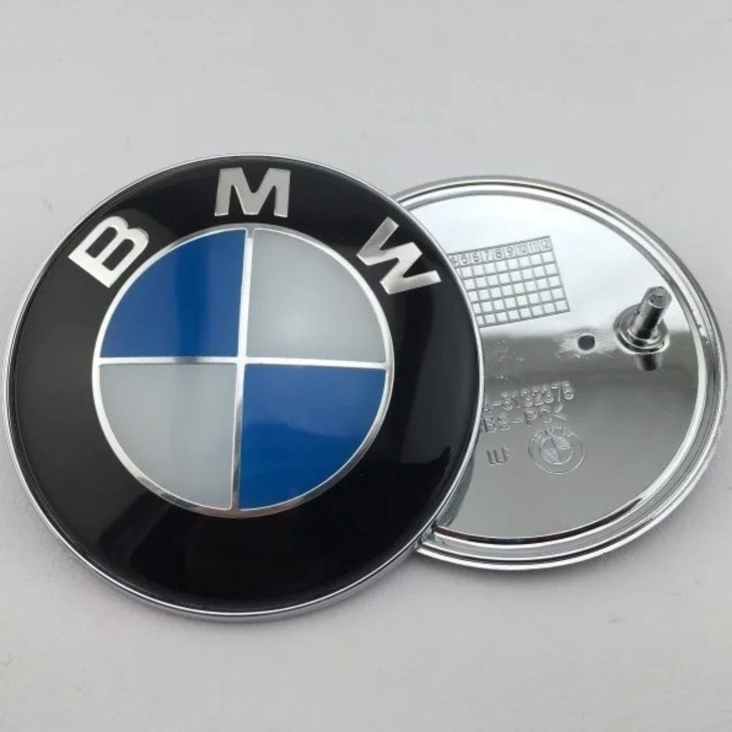 BMW Embléma 82mm - Motorháztetőre és Csomagtérre | Gyors Kiszállítás