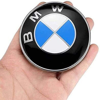 BMW Embléma 82mm - Motorháztetőre és Csomagtérre | Gyors Kiszállítás