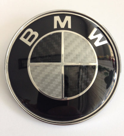 BMW -s embléma (82 mm) Carbon (karbon)