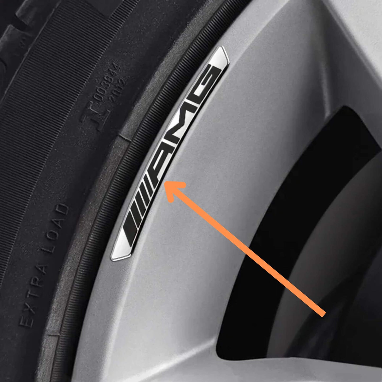 Mercedes AMG felirat alufelnire króm alapon fekete betűk