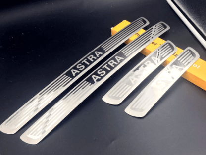 OPEL ASTRA -hoz küszöb díszléc 4db-os szett