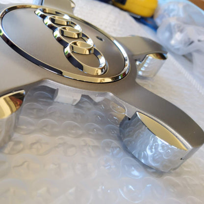 8R0601165 Audi -hoz alufelni közép kupak