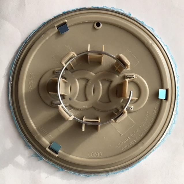 Audi -s felni közép, kupak 4E0601165A