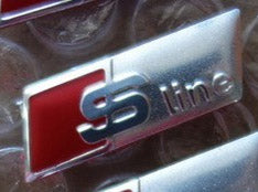 Audi hoz S-line jelzés - ezüst színben