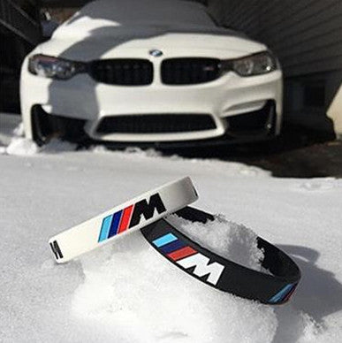 M -es karkötő fehér