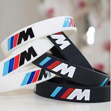 M -es karkötő fehér