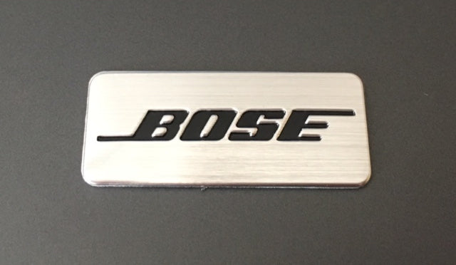 BOSE öntapadós hangszóró jel, felirat