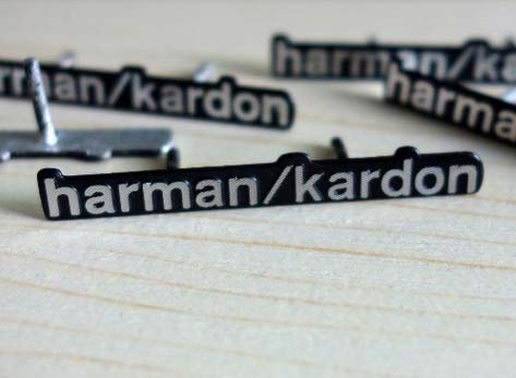 HARMAN KARDON hangszóró jel, felirat
