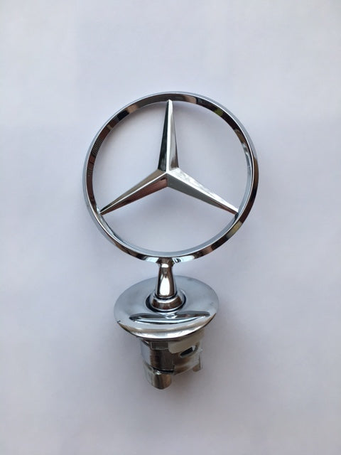 W 221 Mercedes -hez csillag motorháztetőre