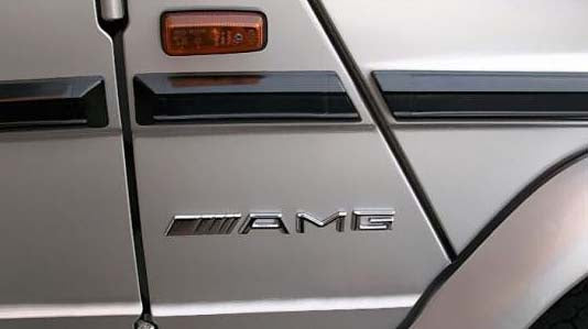 Mercedes -hez AMG felirat, jelzés