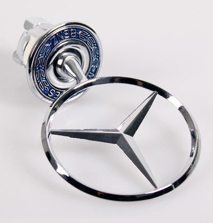 Mercedes -hez csillag, jel, motorháztetőre